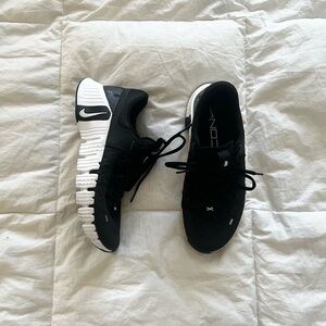 Nike Black and White Metcon Sneakers